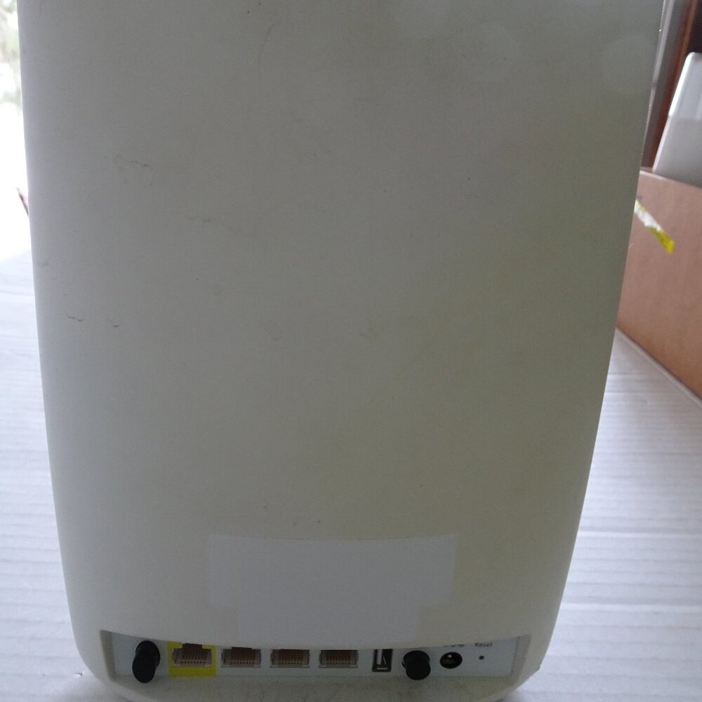 Orbi Netgear RBR50 Router and RBS50 Satellite x 2 Mesh WiFi - with power cords - Picture 13 of 14